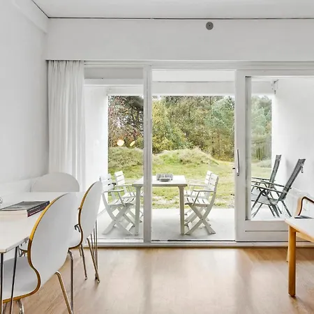 Апартаменты 1 Bedroom Cozy In *